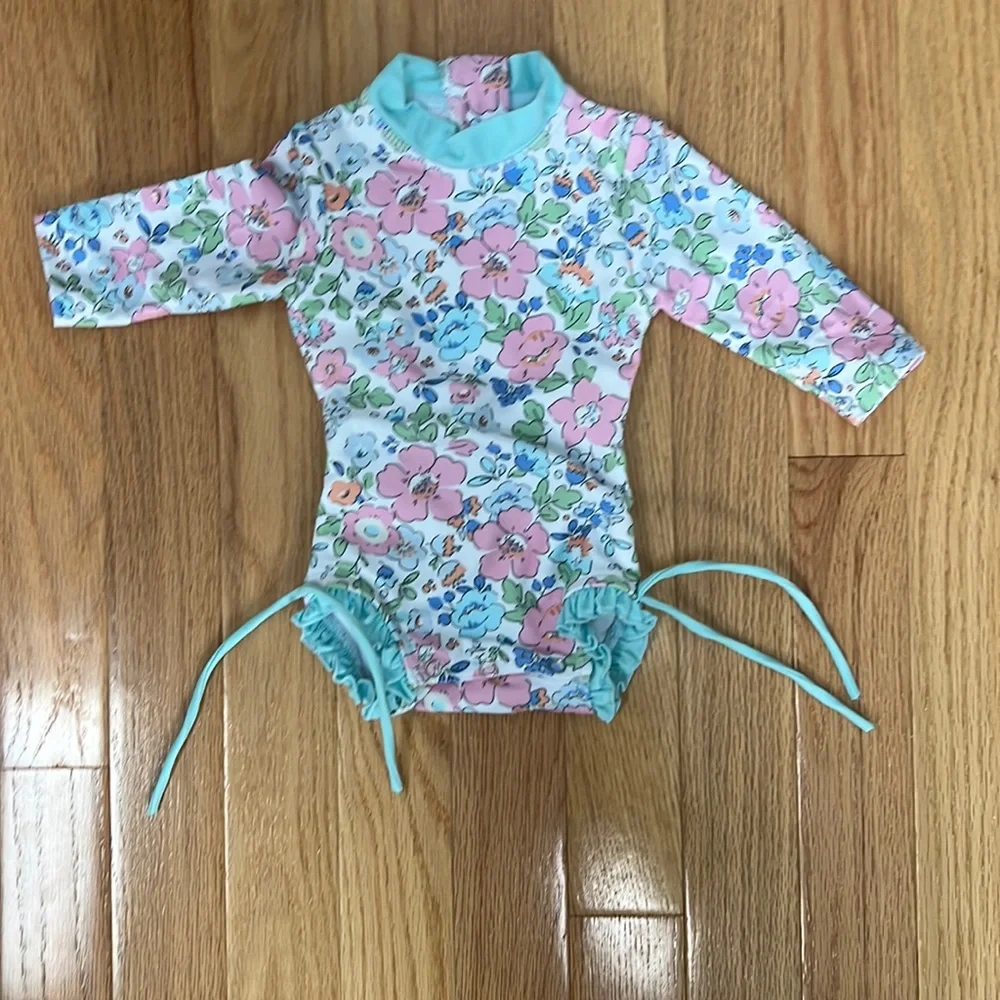 6M Stitchy Fish Rashguard - Picture 1 of 2